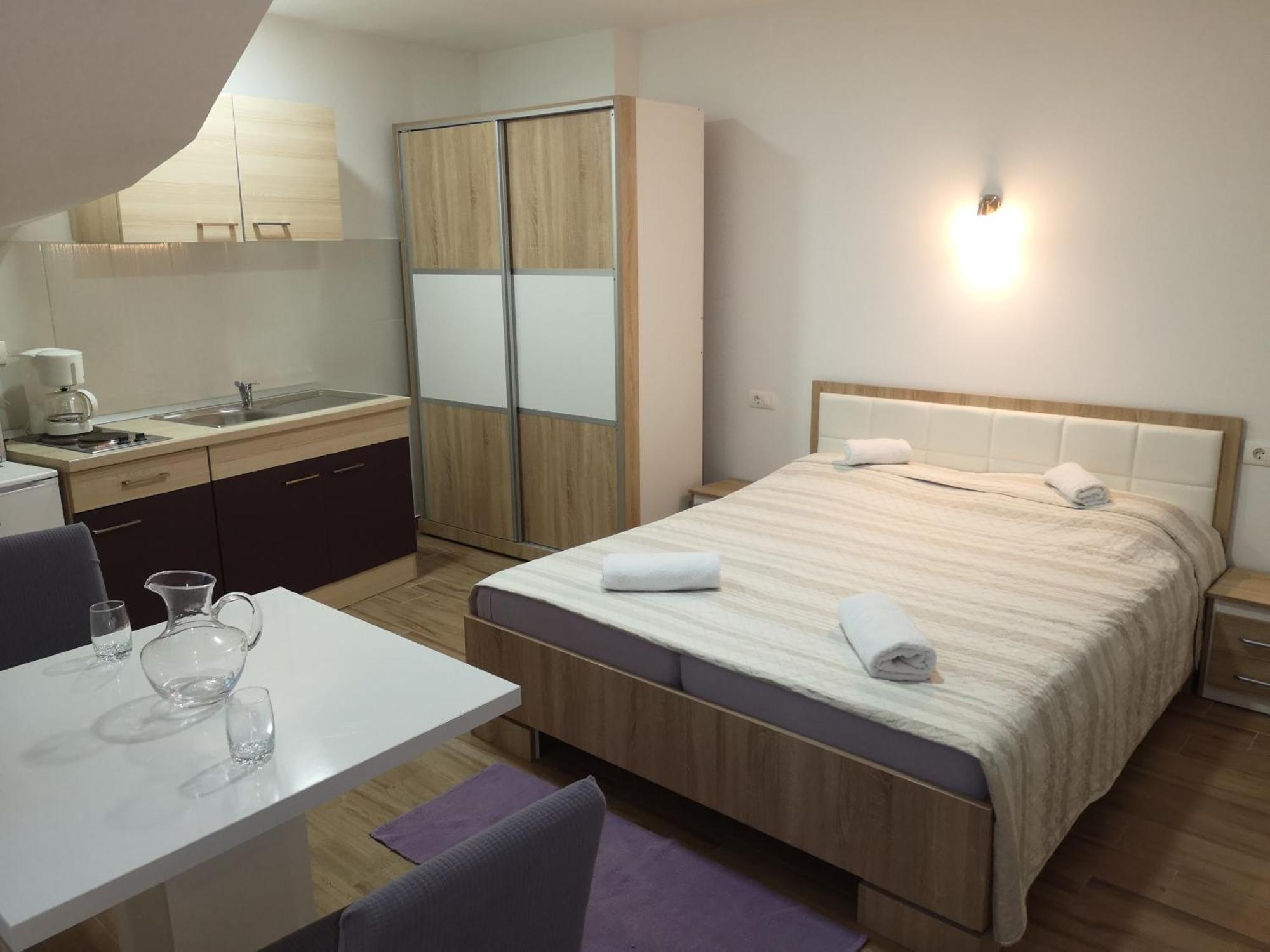 Apartmani Maki Omiš Buitenkant foto