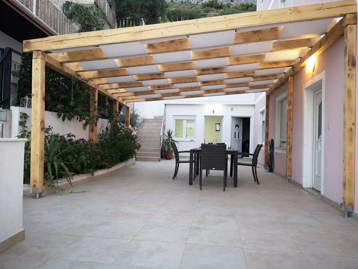 Apartmani Maki Omiš Buitenkant foto