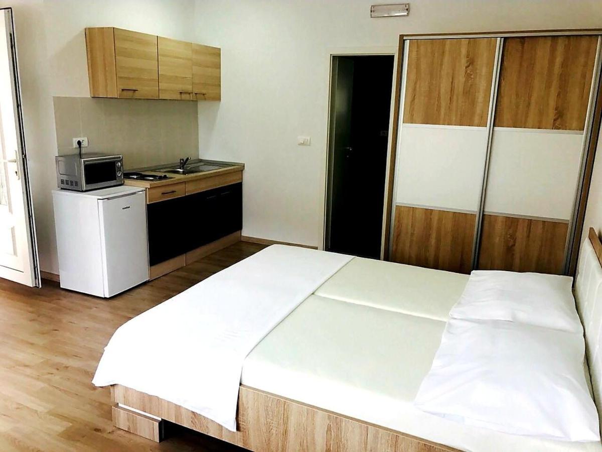 Apartmani Maki Omiš Buitenkant foto